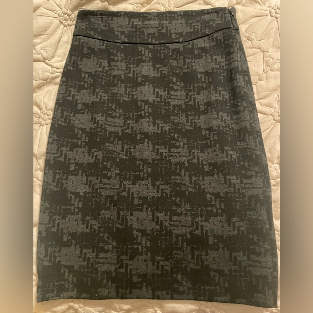 Black and gray pencil skirt